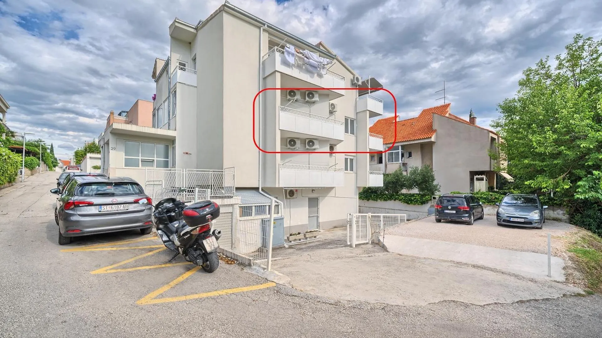 アパート Adriatic Retreat Meje, 4 Min Walk To The Beach スプリト